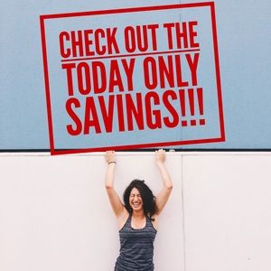 ⏰CLOSET CLEAR OUT⏰Great Savings! Don't miss out...